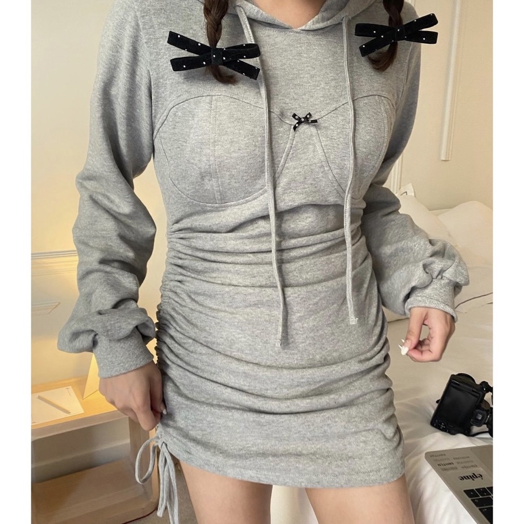 épine - rhinestone ribbon gather hoodie onepieceの通販 by