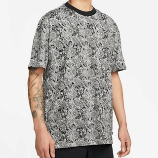 ナイキ(NIKE)の新品未使用 NIKE SB ペイズリー柄 Tシャツ US Mサイズ ナイキ(Tシャツ/カットソー(半袖/袖なし))