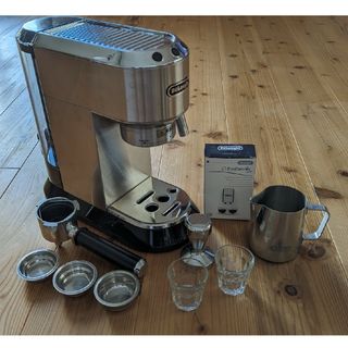 デロンギ(DeLonghi)のおまけ多数！デロンギ　デディカ　エスプレッソ・カプチーノメーカー/EC680(エスプレッソマシン)