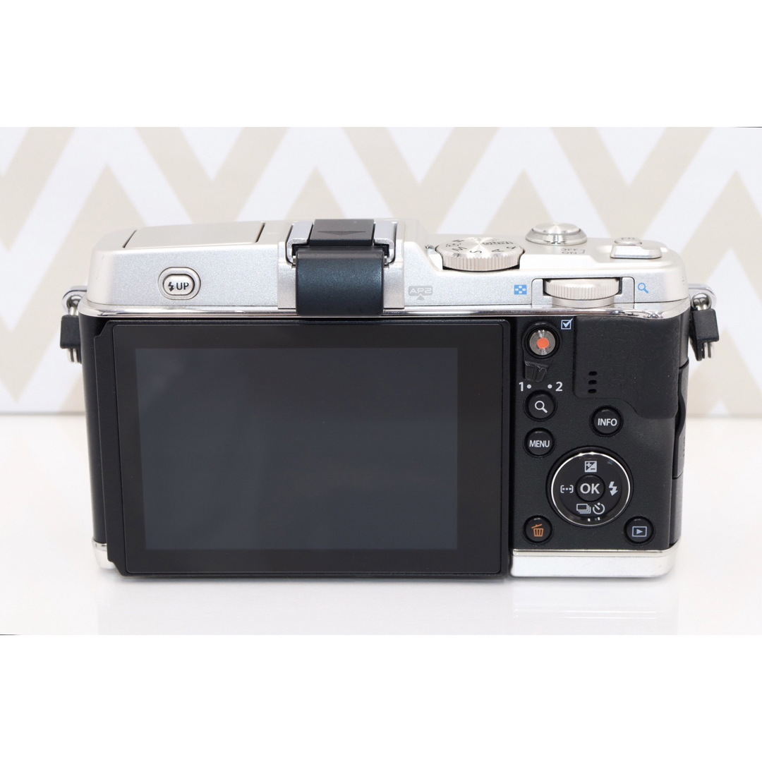 ⭐️レトロな見た目⭐️Wi-Fi◎⭐️オリンパス E-P5⭐️ - デジタルカメラ
