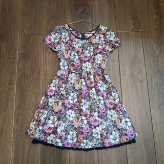 新品未使用❤️レストローズ＊可愛いワンピース＊お花柄レディース