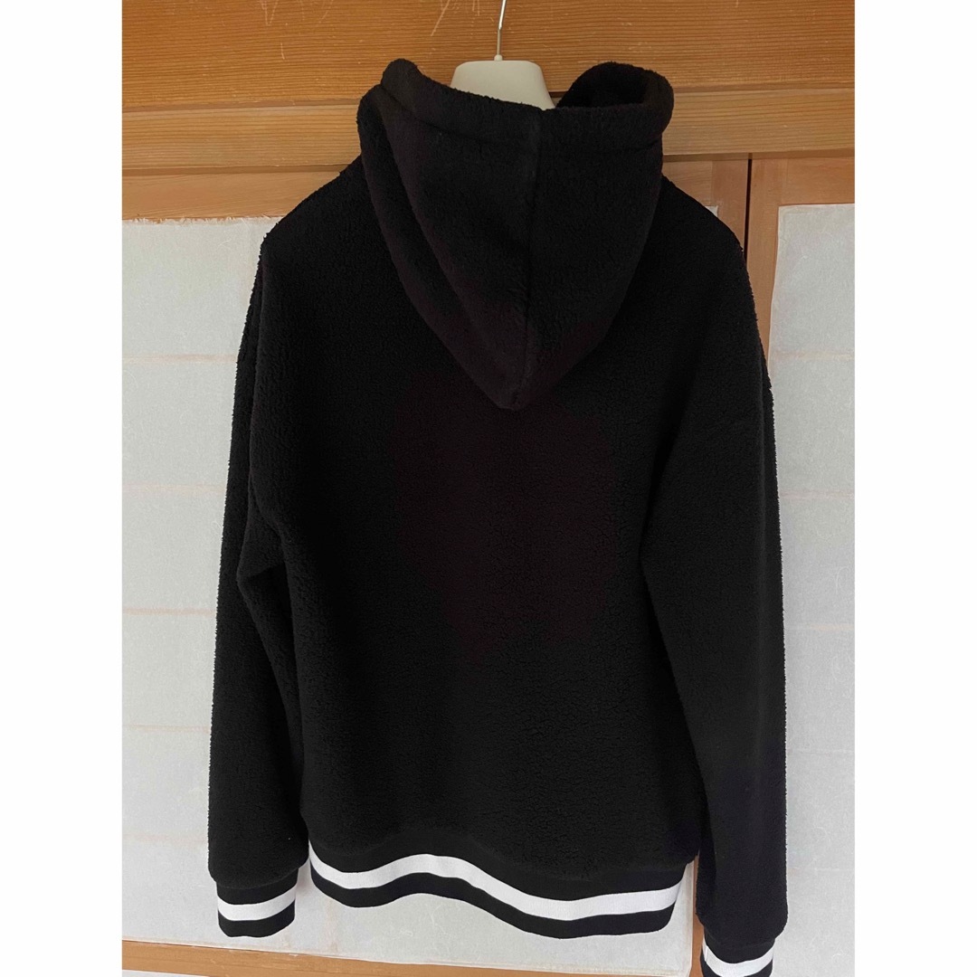 ☆未使用・本物保証☆MONCLER Hoodie パーカー　L　黒色　人気モデルM_…