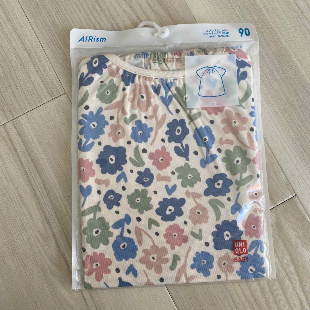 UNIQLO(ユニクロ)のユニクロ　エアリズムコットンクルーネックTシャツ　半袖　 キッズ/ベビー/マタニティのキッズ服女の子用(90cm~)(Tシャツ/カットソー)の商品写真