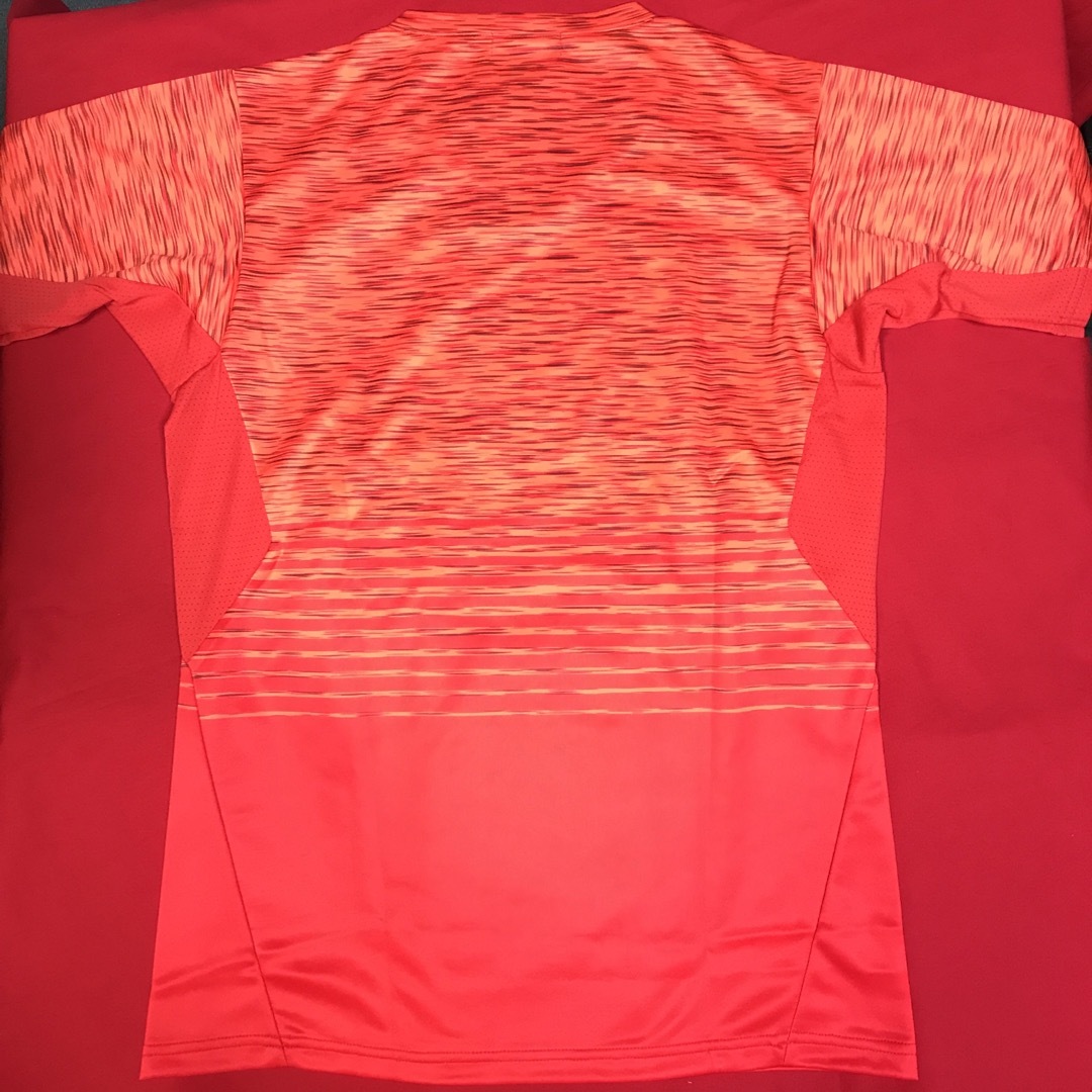 YONEX(ヨネックス)のバドミントン　ヨネックス　ゲームシャツ　10214 スポーツ/アウトドアのスポーツ/アウトドア その他(バドミントン)の商品写真
