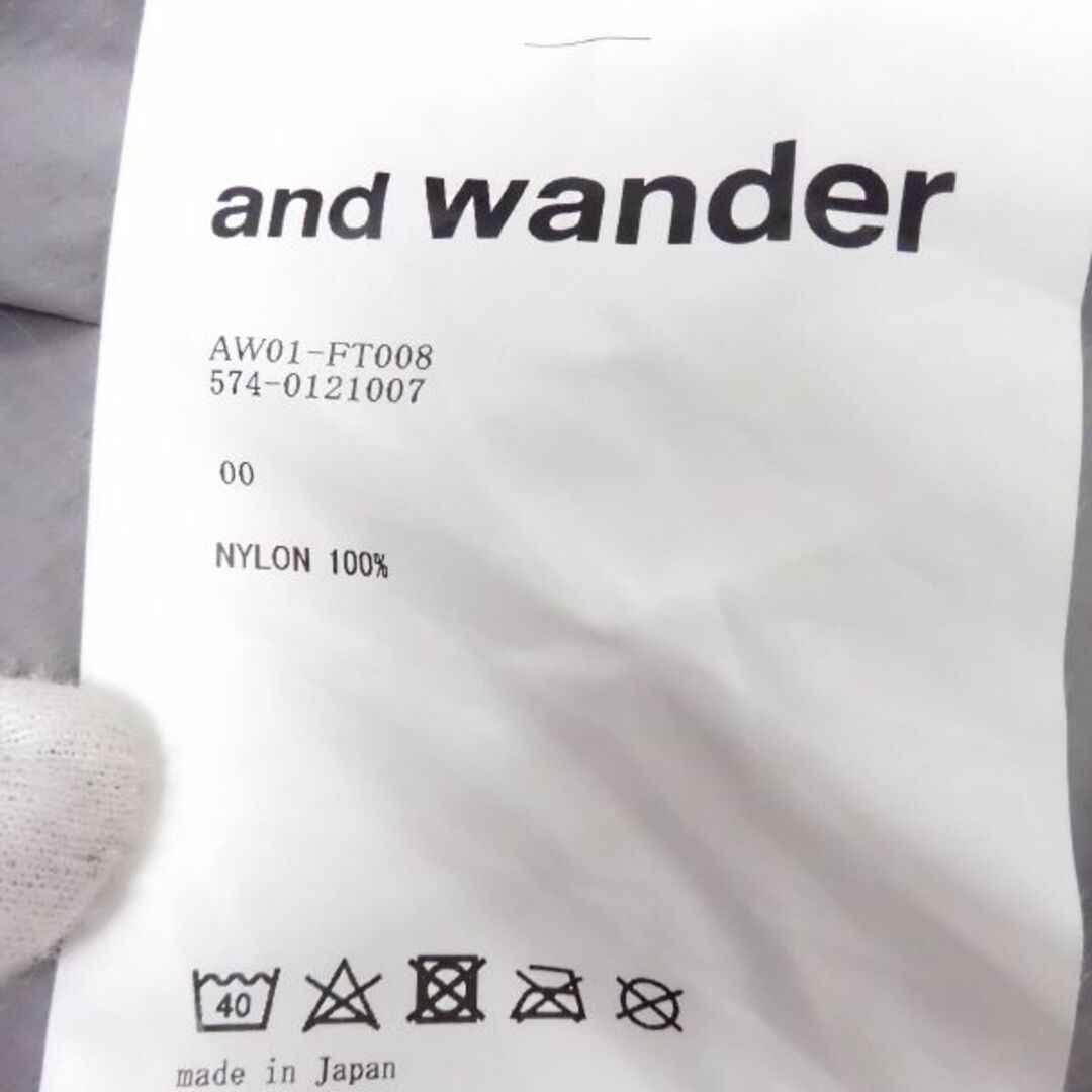 and wander(アンドワンダー)の美品 and wander アンドワンダー AW01-FT008 574-0121007 パーテックスウィンドジャケット グレー 00 レディースサイズ ナイロン100％ フード付 ライトアウター アウトドア レディース AU1923A69  レディースのレディース その他(その他)の商品写真