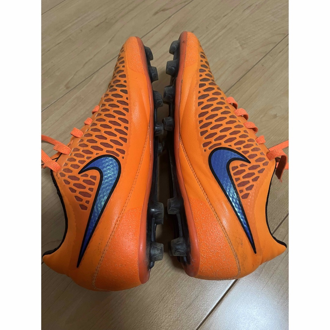 NIKE(ナイキ)のマジスタオーパス　hg 24.5センチ　NIKE ナイキ　サッカースパイク スポーツ/アウトドアのサッカー/フットサル(シューズ)の商品写真