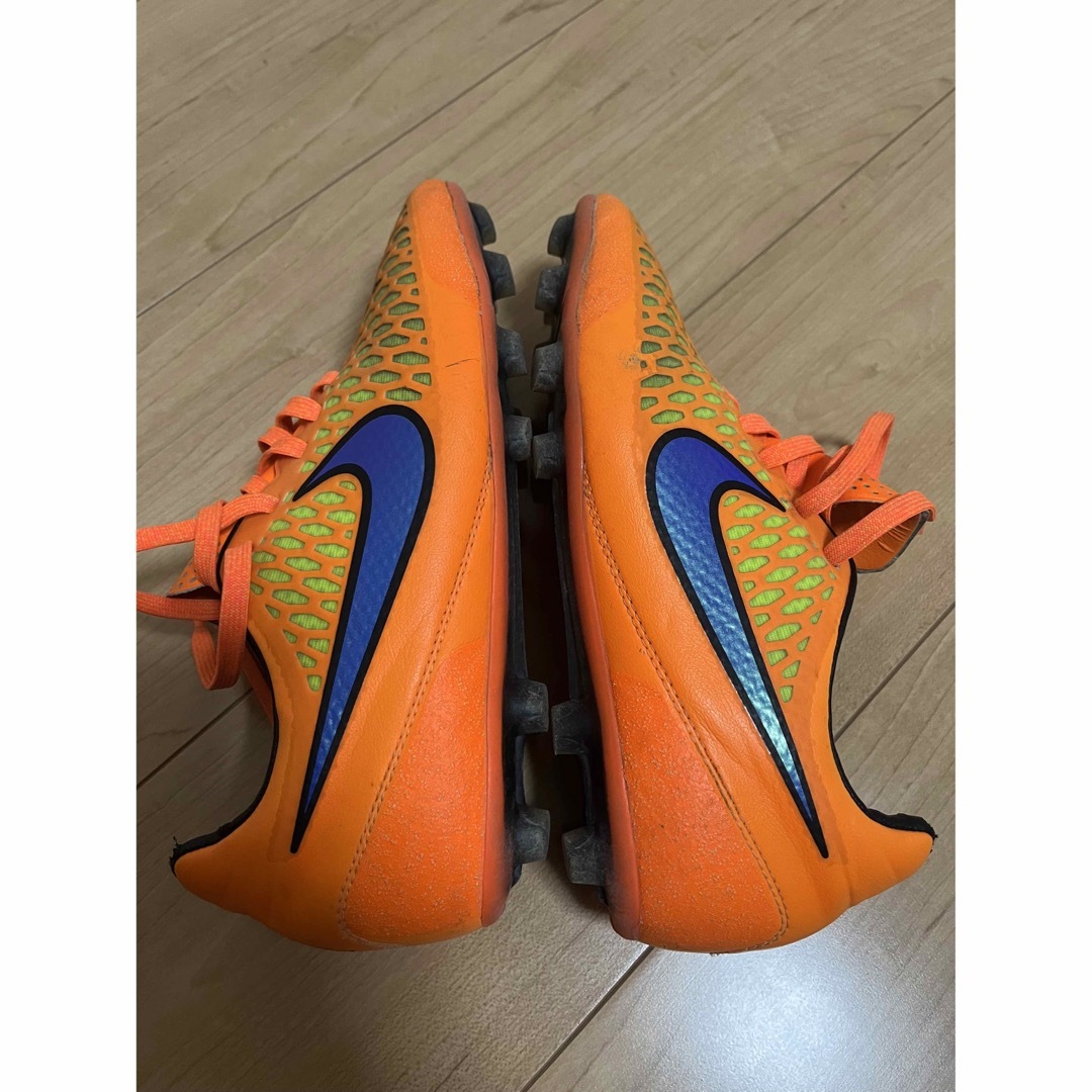 NIKE(ナイキ)のマジスタオーパス　hg 24.5センチ　NIKE ナイキ　サッカースパイク スポーツ/アウトドアのサッカー/フットサル(シューズ)の商品写真