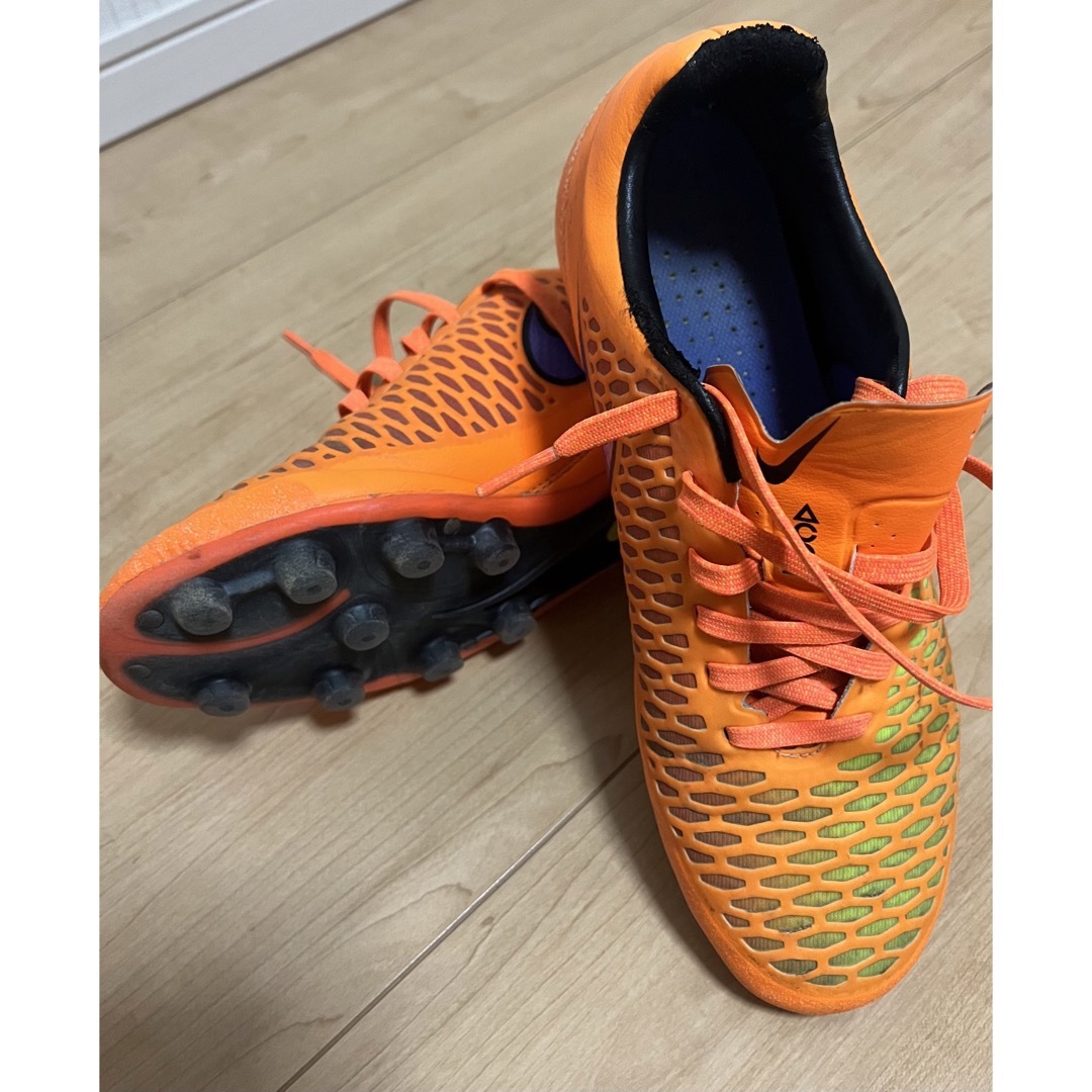 NIKE(ナイキ)のマジスタオーパス　hg 24.5センチ　NIKE ナイキ　サッカースパイク スポーツ/アウトドアのサッカー/フットサル(シューズ)の商品写真