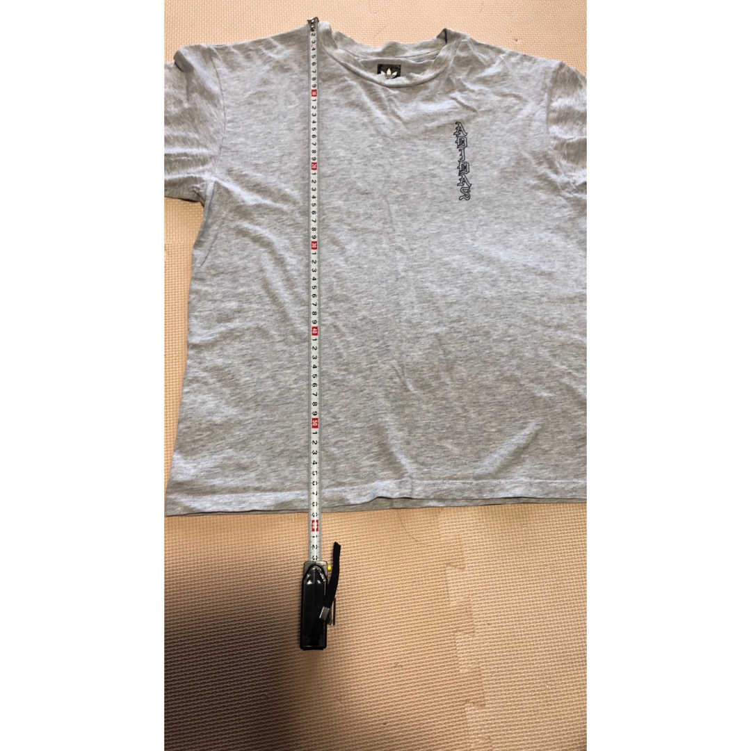 adidas(アディダス)のadidas ロンT Sサイズ　グレー レディースのトップス(Tシャツ(長袖/七分))の商品写真