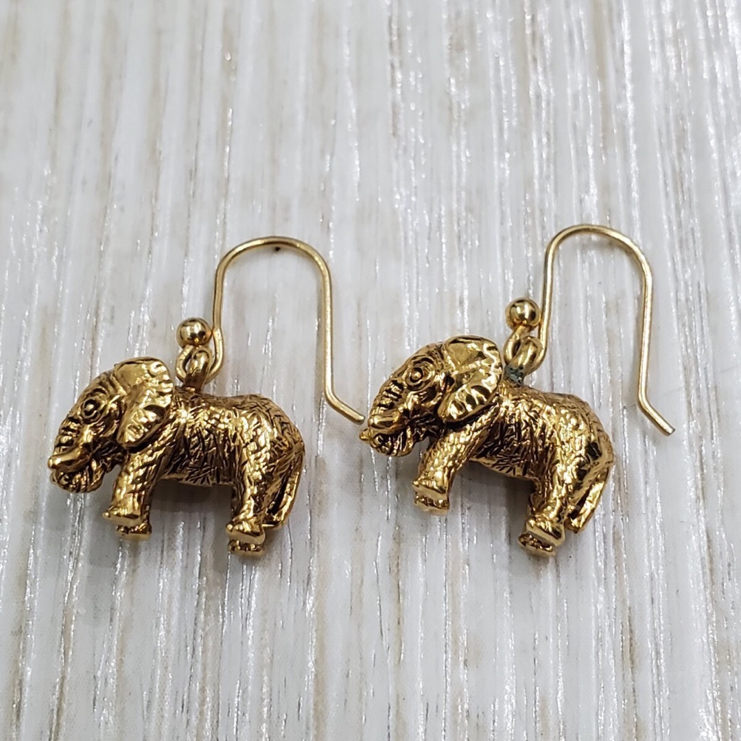 Ralph Lauren(ラルフローレン)のラルフローレン 像 エレファント ゴールド フック ピアス イヤー アクセサリー レディースのアクセサリー(ピアス)の商品写真