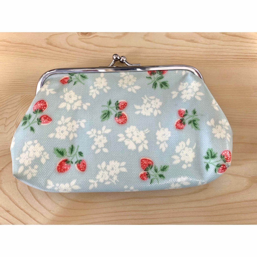 Cath Kidston(キャスキッドソン)のキャスキッドソン　がま口　ポーチ　財布 レディースのファッション小物(ポーチ)の商品写真