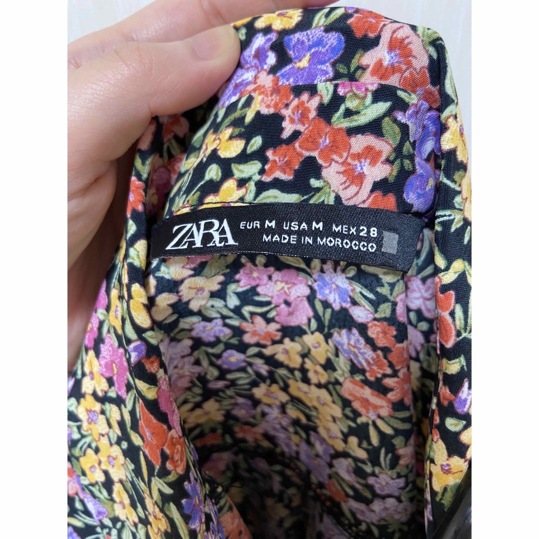 ZARA(ザラ)のZARA 花柄シャツ レディースのトップス(シャツ/ブラウス(長袖/七分))の商品写真