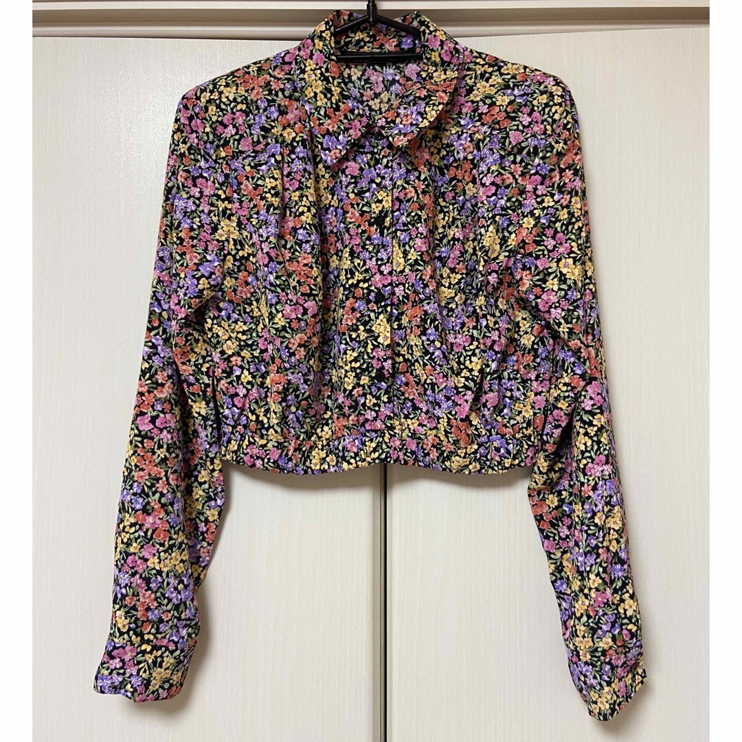 ZARA(ザラ)のZARA 花柄シャツ レディースのトップス(シャツ/ブラウス(長袖/七分))の商品写真