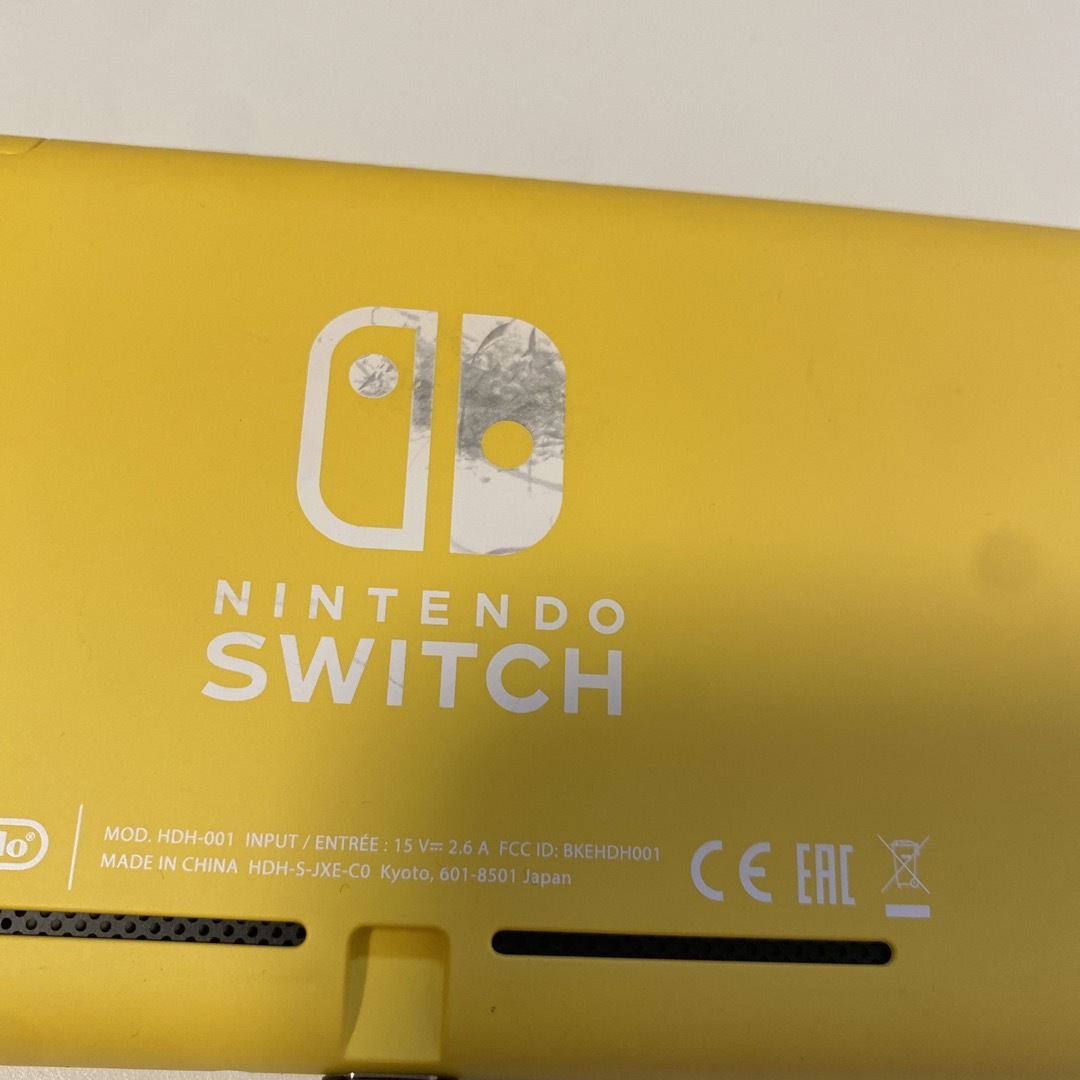 Nintendo Switch(ニンテンドースイッチ)のNintendo Switch Lite 本体　充電ケーブル付き　イエロー　 エンタメ/ホビーのゲームソフト/ゲーム機本体(携帯用ゲーム機本体)の商品写真