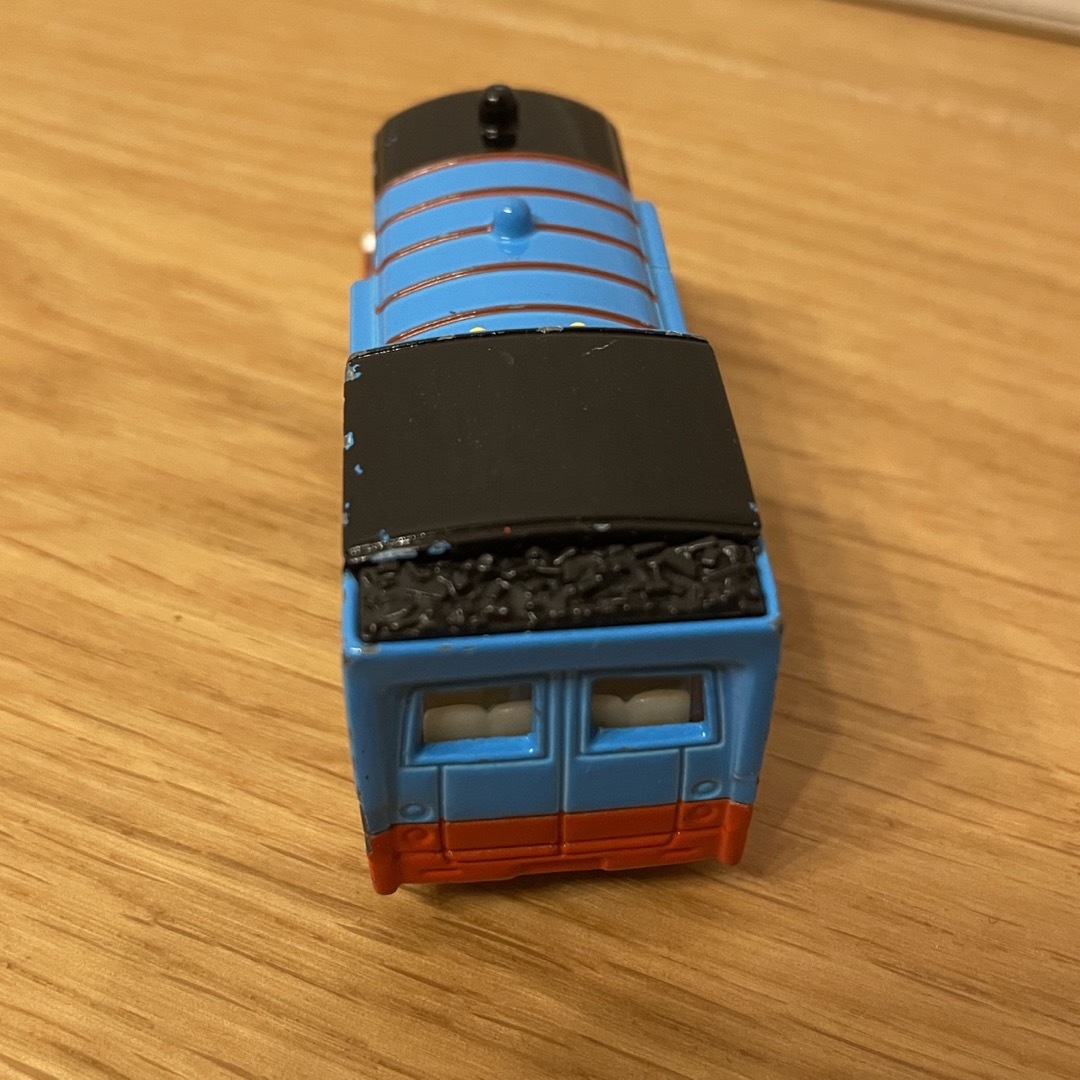 THOMAS(トーマス)のトーマスバス　トミカ エンタメ/ホビーのおもちゃ/ぬいぐるみ(キャラクターグッズ)の商品写真