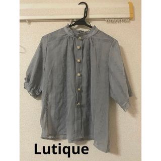 シマムラ(しまむら)のLutique 半袖ブラウス　しまむら　大きめボタン(シャツ/ブラウス(半袖/袖なし))