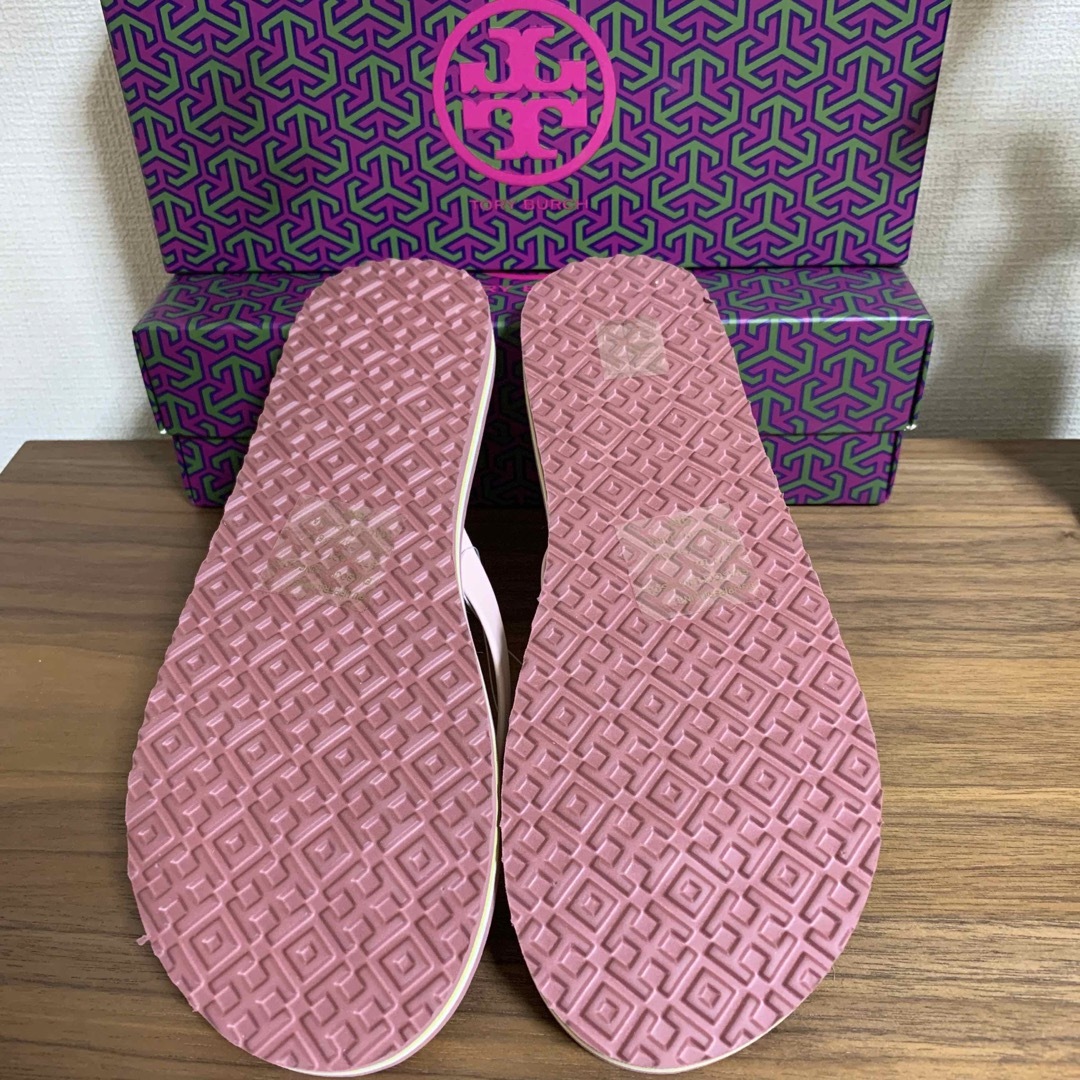 Tory Burch(トリーバーチ)のTory Burch Flip Flap ビーチサンダル レディースの靴/シューズ(ビーチサンダル)の商品写真