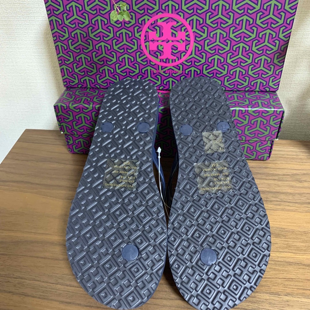 Tory Burch(トリーバーチ)のTory Burch Flip Flap ビーチサンダル レディースの靴/シューズ(ビーチサンダル)の商品写真