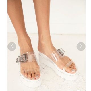 アリシアスタン(ALEXIA STAM)のClear Belt Platform Sandals White(サンダル)