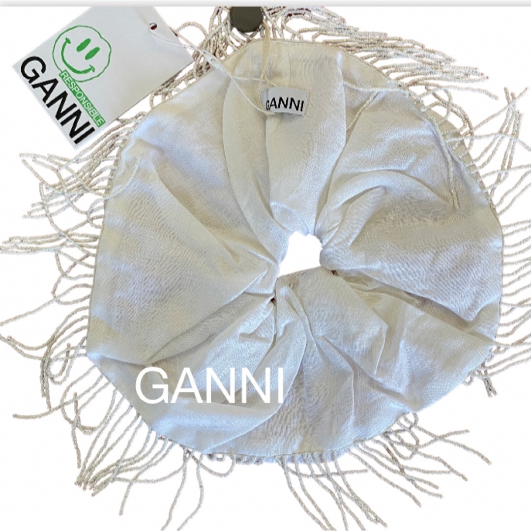 TOMORROWLAND - GANNI ☆新品☆ガニー シュシュ ヘアゴム/白 TOMORROWLAND - GANNI ☆新品☆ガニー シュシュ ヘアゴム/白