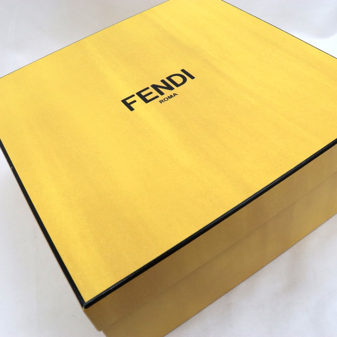 FENDI(フェンディ)の美品 フェンディ ムートンアンクルブーツ レディース 黒 37 ウェッジソール ヌバック ブーティ FENDI レディースの靴/シューズ(ブーツ)の商品写真