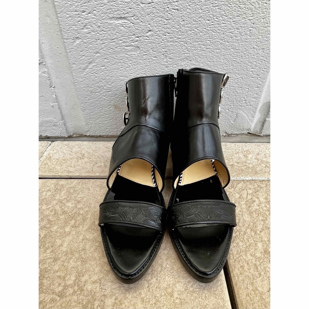 TOGA PULLA(トーガプルラ)の夏に最適TOGA PULLA トーガプルラ オープントゥ ブーツサンダル レディースの靴/シューズ(サンダル)の商品写真