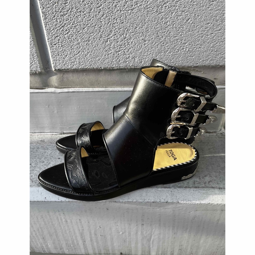 TOGA PULLA(トーガプルラ)の夏に最適TOGA PULLA トーガプルラ オープントゥ ブーツサンダル レディースの靴/シューズ(サンダル)の商品写真