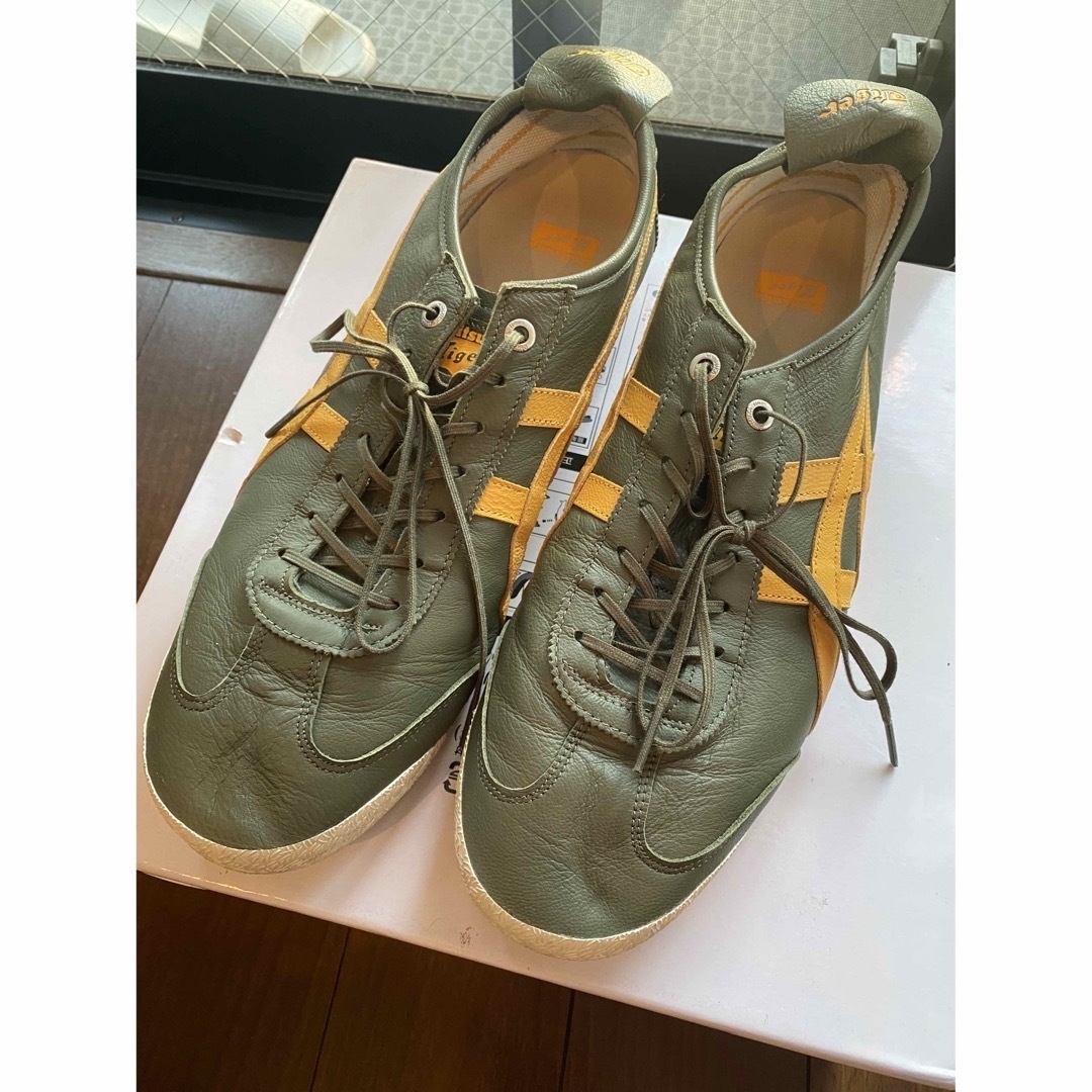 Onitsuka Tiger(オニツカタイガー)のオニツカタイガー　スニーカー　グリーン　1回着用 メンズの靴/シューズ(スニーカー)の商品写真