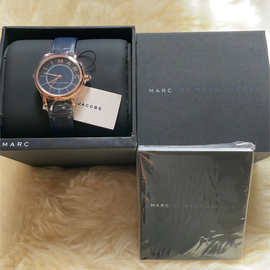 MARC BY MARC JACOBS(マークバイマークジェイコブス)の新品未使用　MARC JACOBS 　時計　腕時計 レディースのファッション小物(腕時計)の商品写真