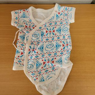 ベベ(BeBe)のベベ　肌着　60cm　新生児　紐付き　ベビー肌着(肌着/下着)