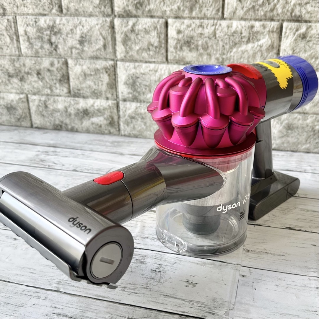 Dyson V7 ハンディクリーナー ソフトローラー付き