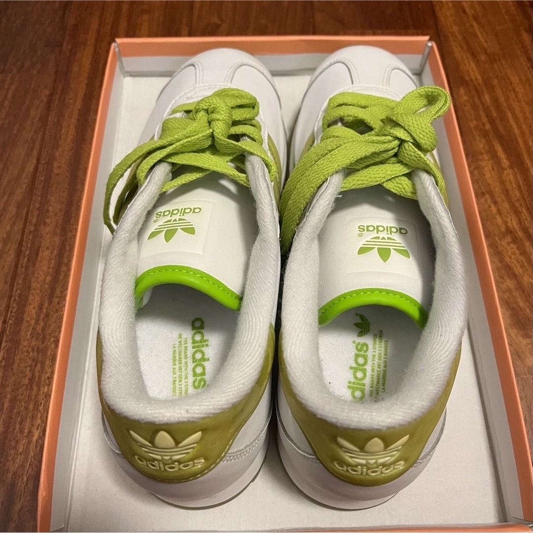 adidas(アディダス)のadidas スニーカー レディースの靴/シューズ(スニーカー)の商品写真