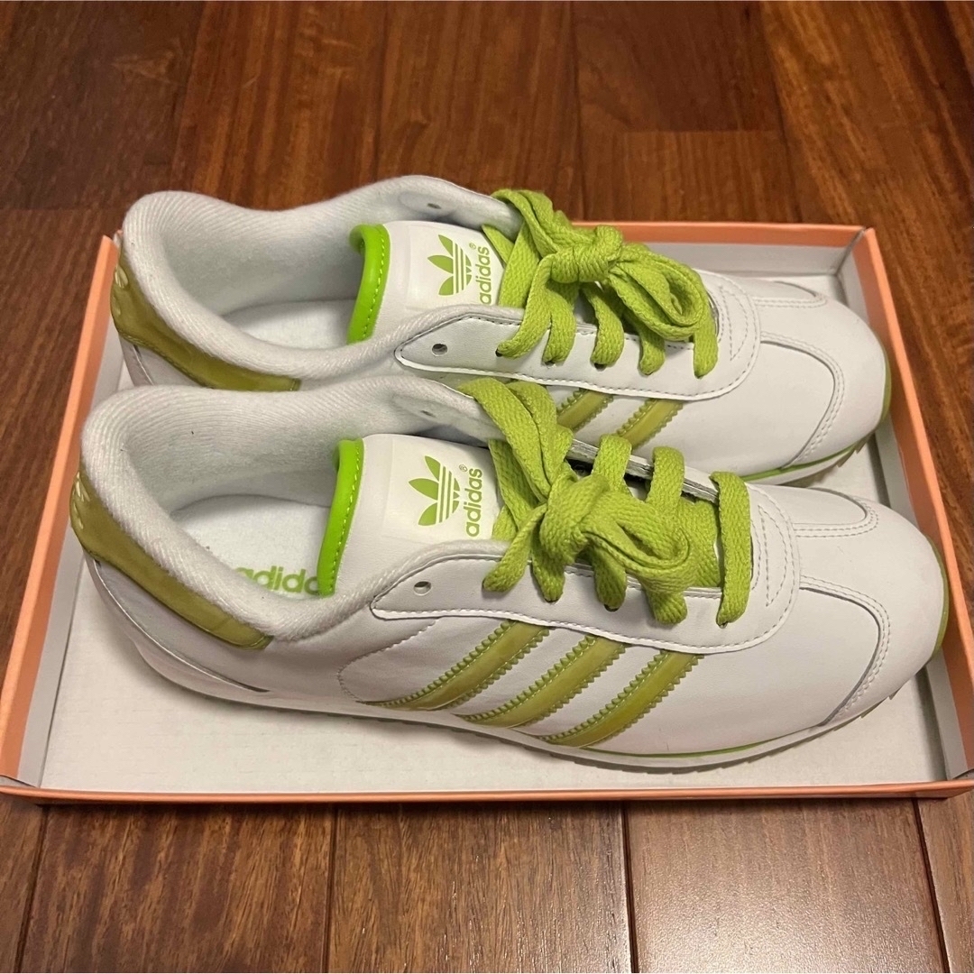 adidas(アディダス)のadidas スニーカー レディースの靴/シューズ(スニーカー)の商品写真