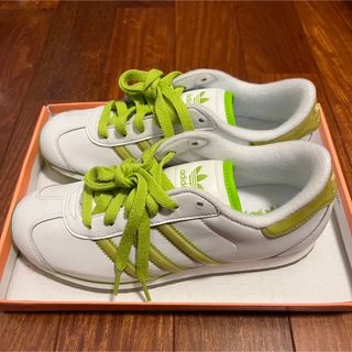 アディダス(adidas)のadidas スニーカー(スニーカー)