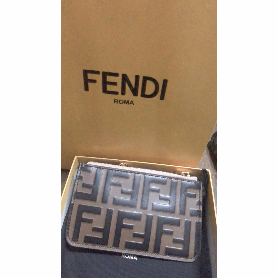 FENDI　 ブラウンレザー スリム クラッチ　エフ イズ フェンディキーケース