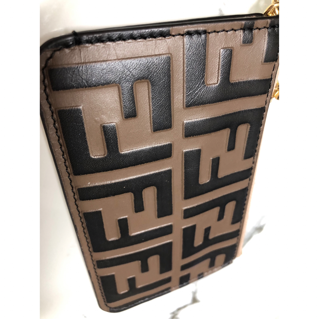 FENDI　 ブラウンレザー スリム クラッチ　エフ イズ フェンディキーケース