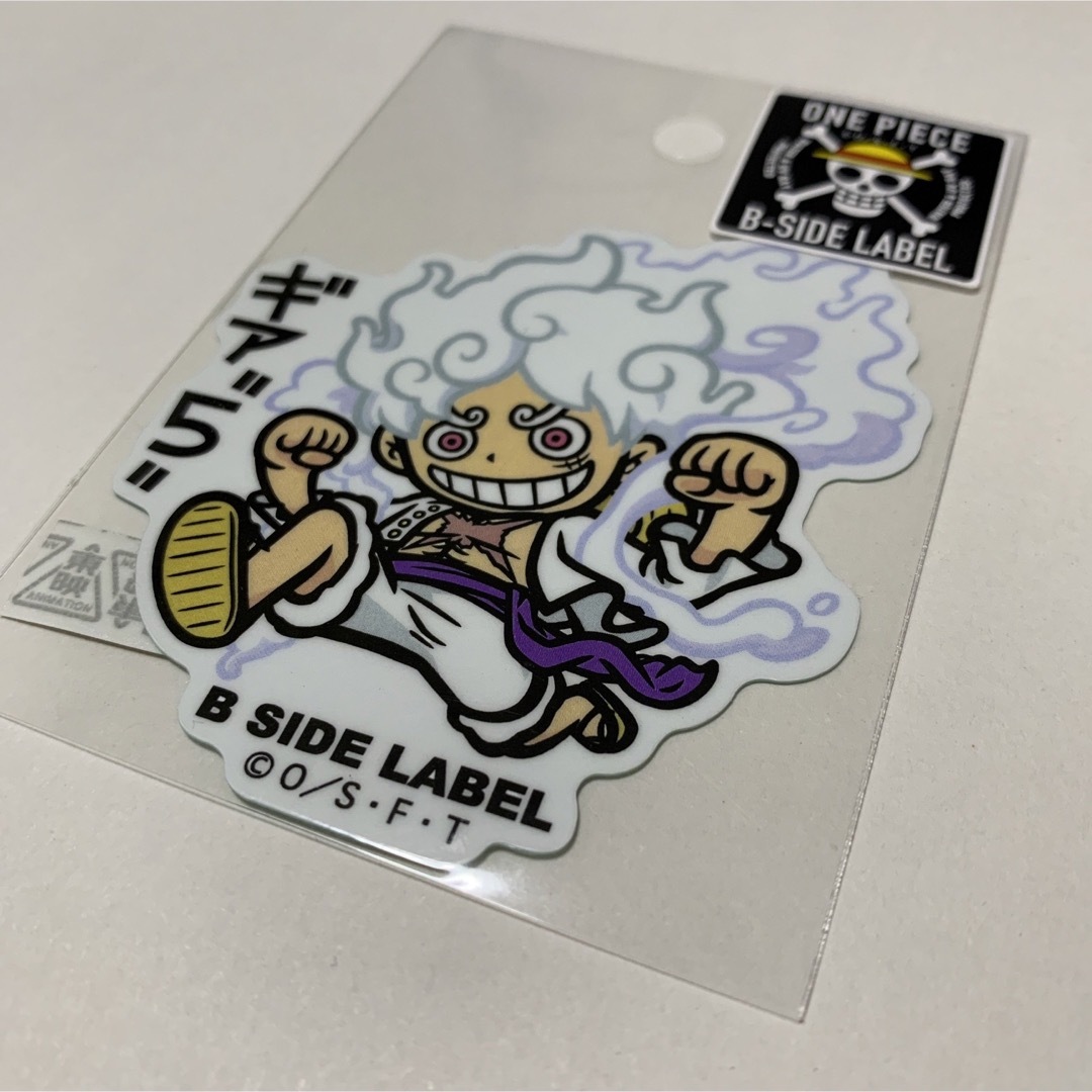 ONE PIECE(ワンピース)のワンピース　ルフィステッカー（売り切れ商品）　コラボ350 エンタメ/ホビーのアート用品(コミック用品)の商品写真