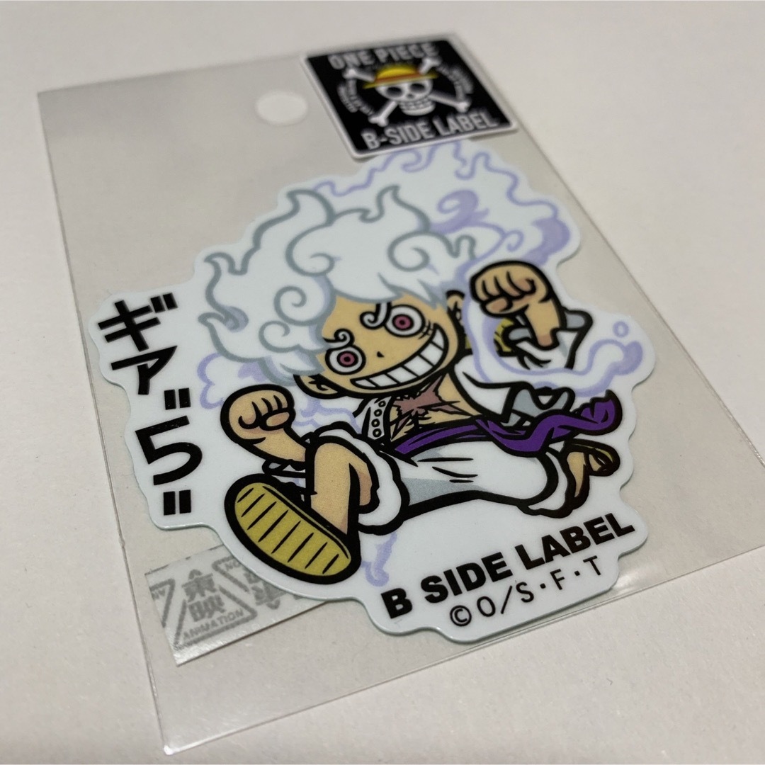 ONE PIECE(ワンピース)のワンピース　ルフィステッカー（売り切れ商品）　コラボ350 エンタメ/ホビーのアート用品(コミック用品)の商品写真