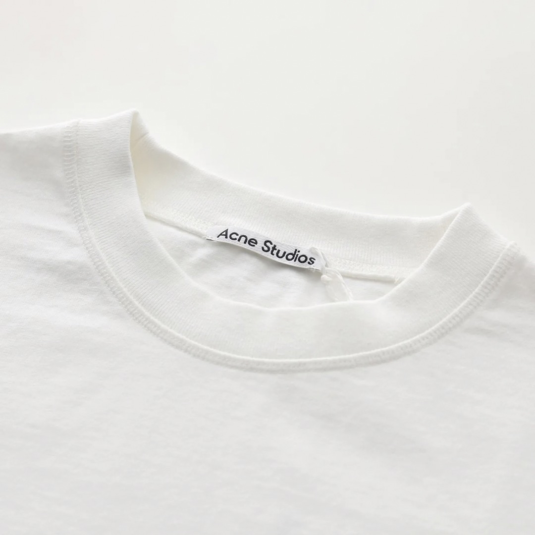 Acne Studios(アクネストゥディオズ)の【新品】Acne Studios アクネストゥディオズ Tシャツ レディースのトップス(Tシャツ(半袖/袖なし))の商品写真