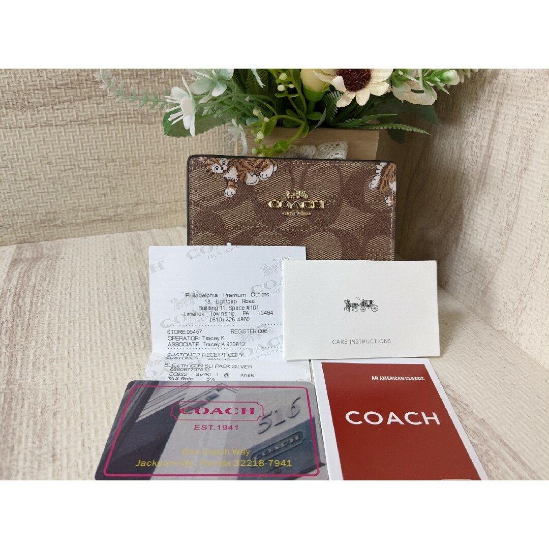 COACH CC922コーティングキャンバスでオシャレな二つ折り財布です。の通販 by さくら｜コーチならラクマ