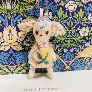 ミナペルホネン(mina perhonen)の【限定価格】ミナペルホネン　もふもふワンちゃんチャーム(2)(バッグチャーム)