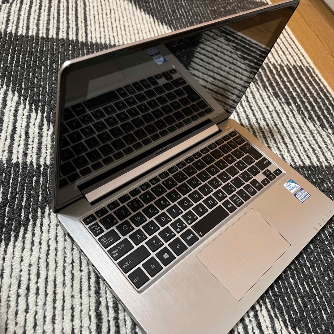 ASUS VivoBook X202E-CT987