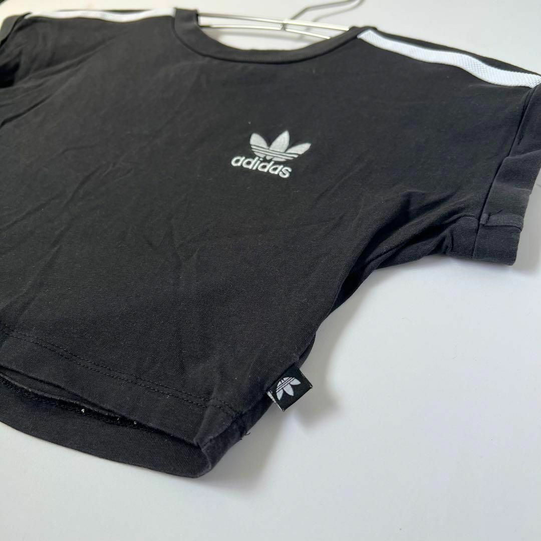 adidas(アディダス)のadidas アディダス　Tシャツ　XS  半袖　ブラック　スリーストライプス キッズ/ベビー/マタニティのキッズ服女の子用(90cm~)(Tシャツ/カットソー)の商品写真