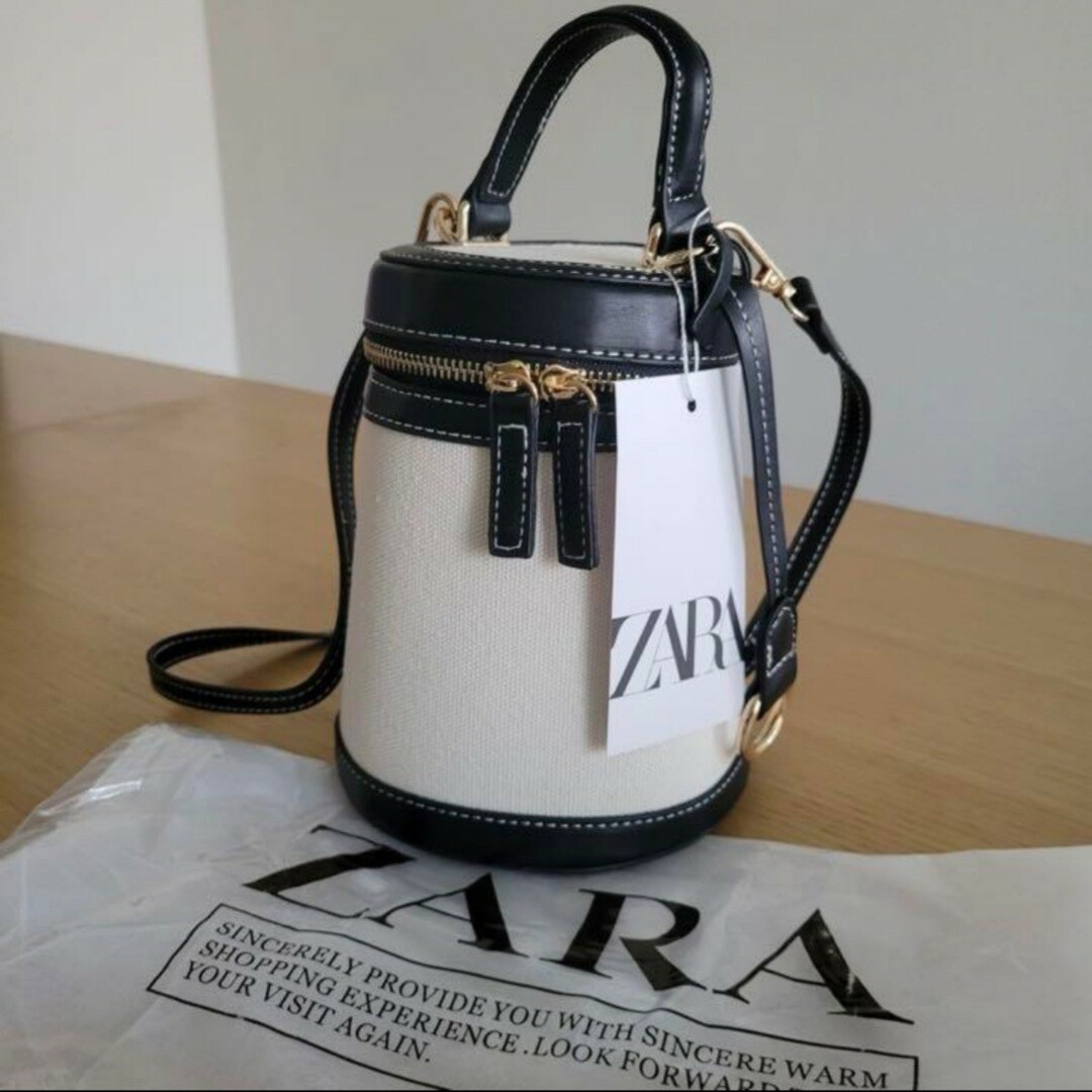 ZARA(ザラ)のZARA ザラ 新品 コントラスト ボックスバッグ ショルダーバッグ タグ付き レディースのバッグ(ショルダーバッグ)の商品写真
