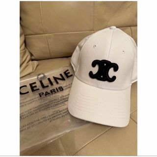 CELINE トリオンフ　キャップ　白