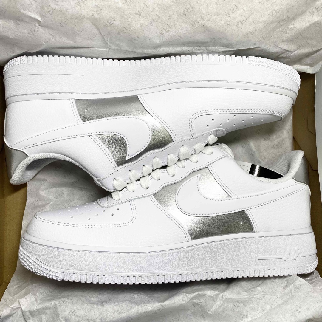 完売品ナイキ エアフォース1 NIKE AIR FORCE1 ホワイト/シルバー