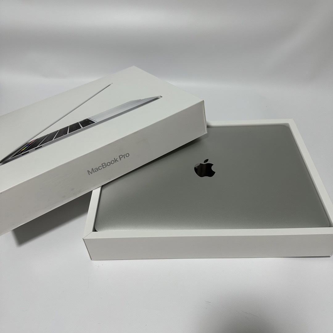 Apple(アップル)のMacBook pro 2020 13インチ スマホ/家電/カメラのPC/タブレット(ノートPC)の商品写真