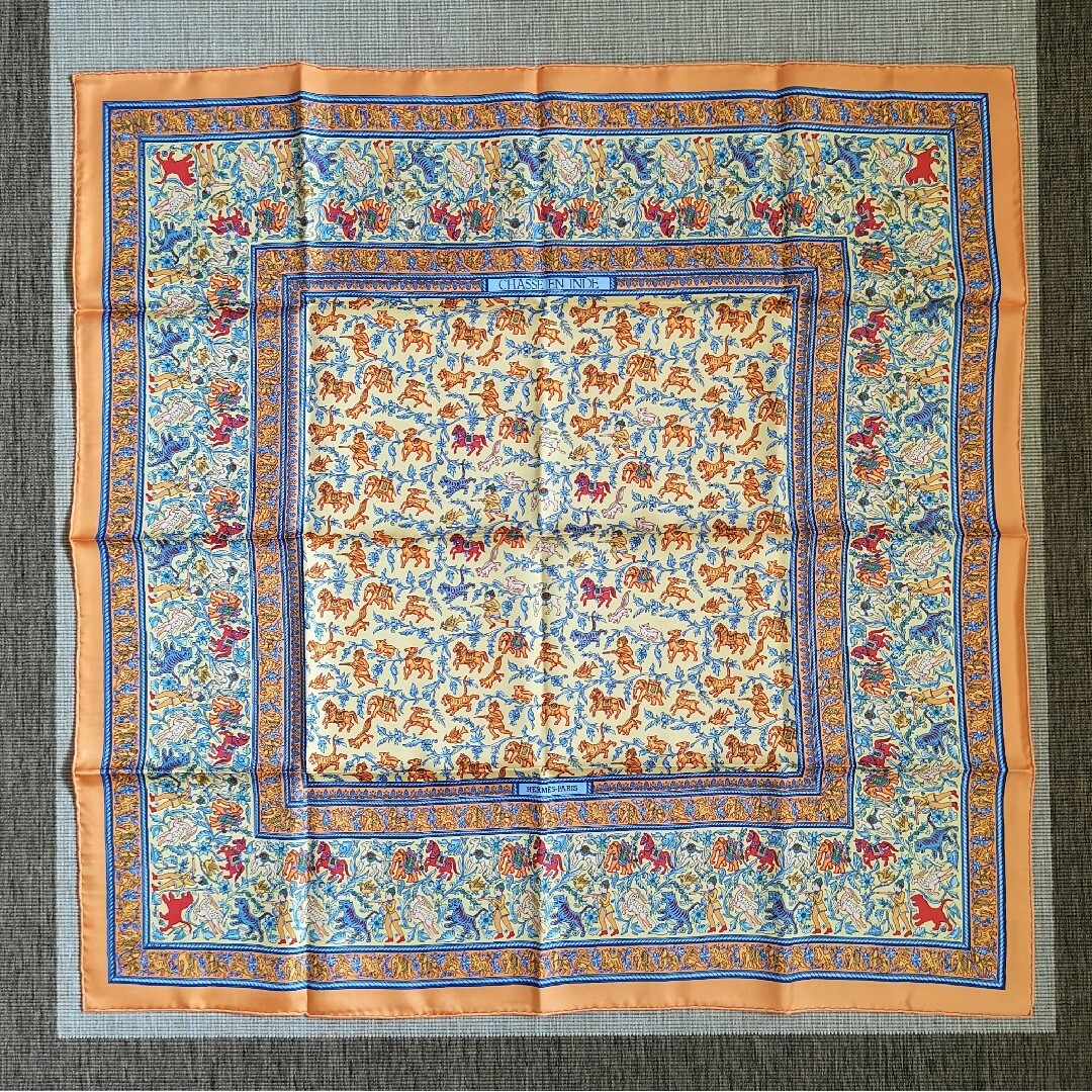 未使用品 HERMES/エルメス　カレ90　大判　シルクスカーフ　silk100