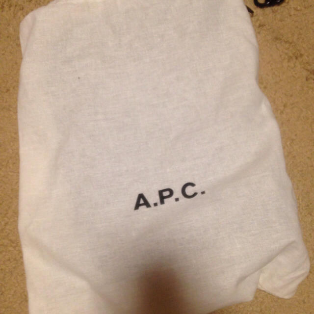 A.P.C(アーペーセー)のショルダーバッグ レディースのバッグ(ショルダーバッグ)の商品写真