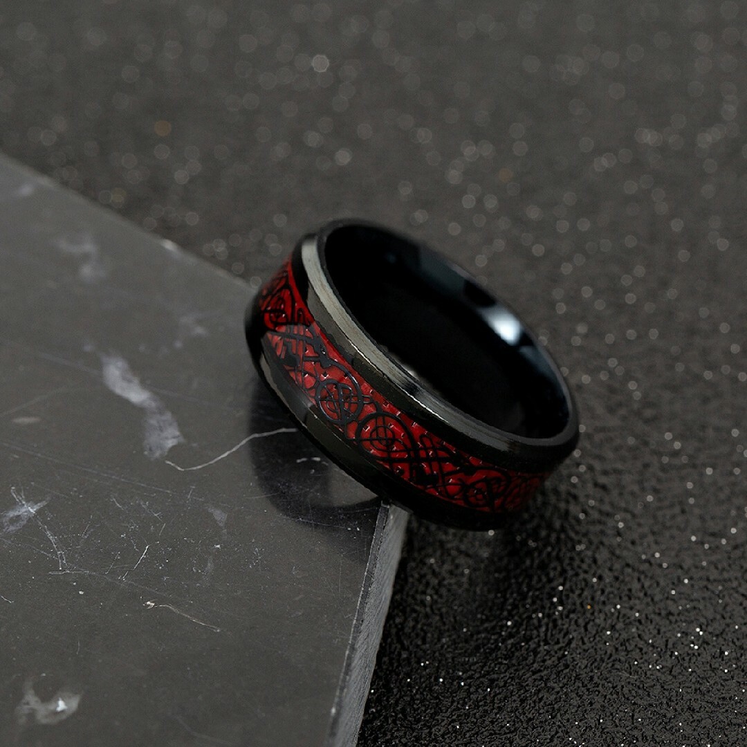 《売れてます！》指輪 メンズ かっこいい ドラゴン 竜 龍紋 平打ち 8mm メンズのアクセサリー(リング(指輪))の商品写真